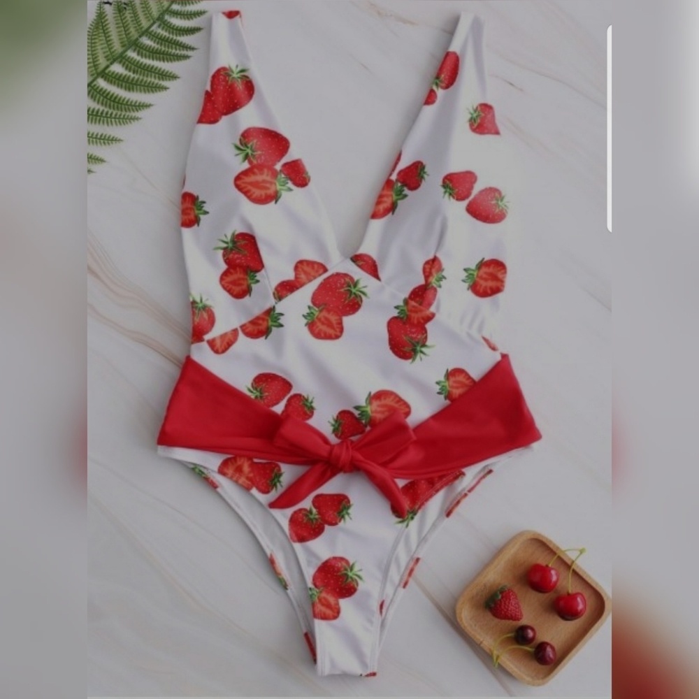 NWT Zaful Strawberry Swimsuit Size XL